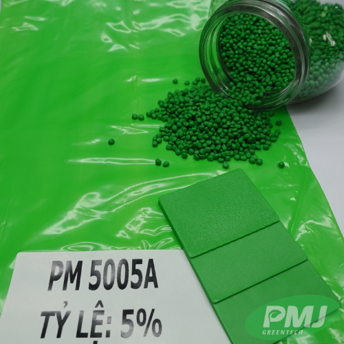 Hạt nhựa màu xanh green PM 5005A (3) Hat nhua mau xanh green PM 5005A 3