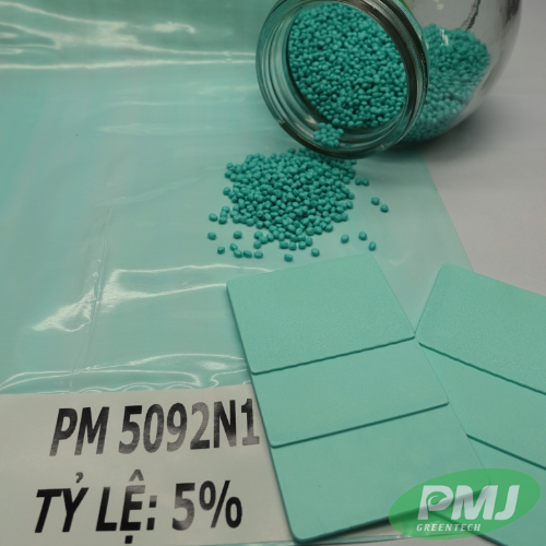 Hạt nhựa màu xanh green PM 5092N1 (2) Hat nhua mau xanh green PM 5092N1 2