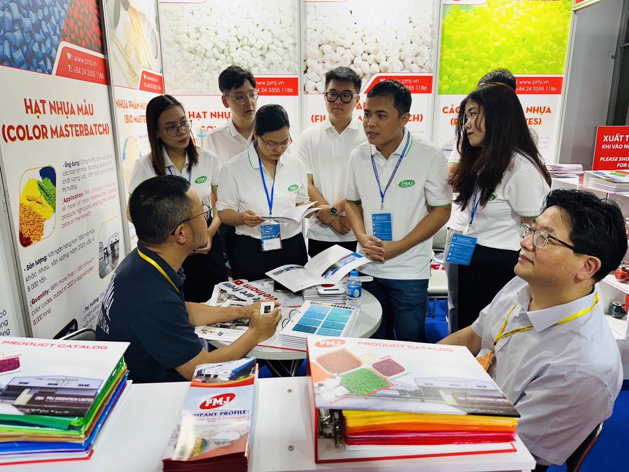 z5694878708066 700d8eae6eb8cc6f404540d8b6f99683